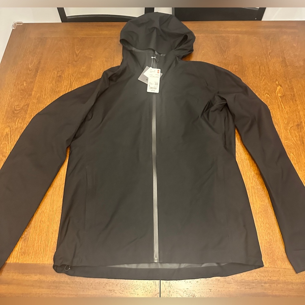 NWT Uniqlo Black Blocktech Parka